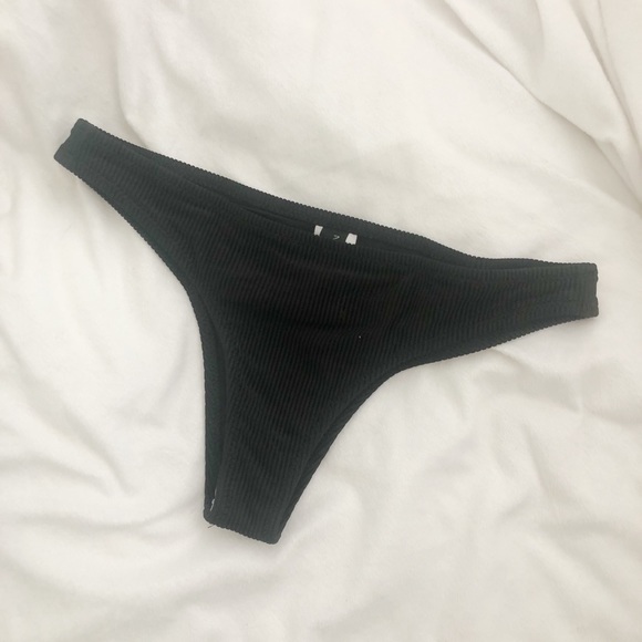 Nasty Gal • Ribbed Bikini Bottoms - Picture 2 of 5